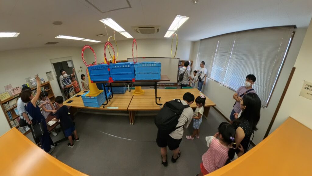 一宮市ドローンプログラミング教室 親子でドローン飛行コースを計画しマッピングする様子 出張型STEM教育